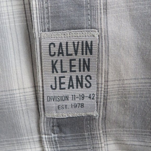 Calvin Klein Jeans* Men's Short Sleeve Button Down Curved Hem Pocket Shirt~Large - Picture 5 of 15